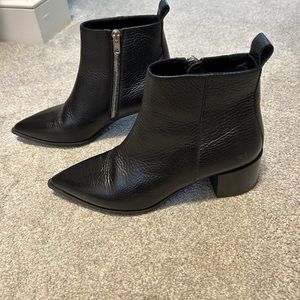 Everlane black leather ankle boots, size 7.5